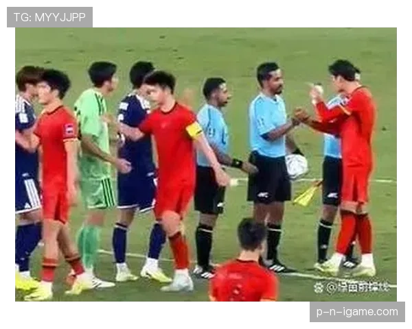 亚洲杯裁判争议再起风波，多场关键判罚引球迷热议