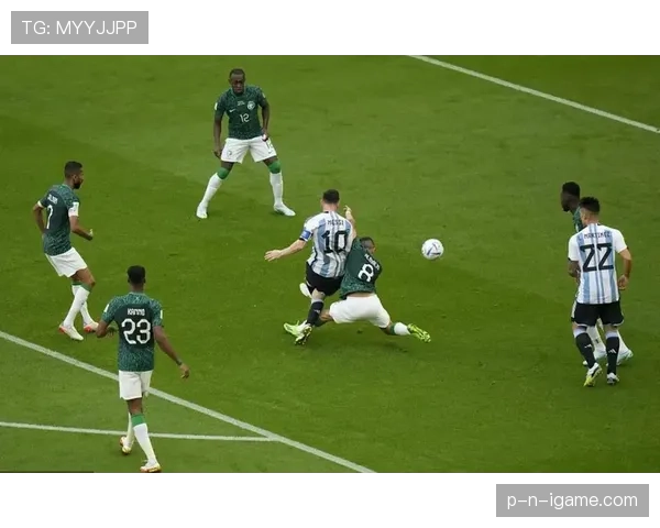 阿根廷队高压逼抢战术持续有效，助力球队赢得关键胜利