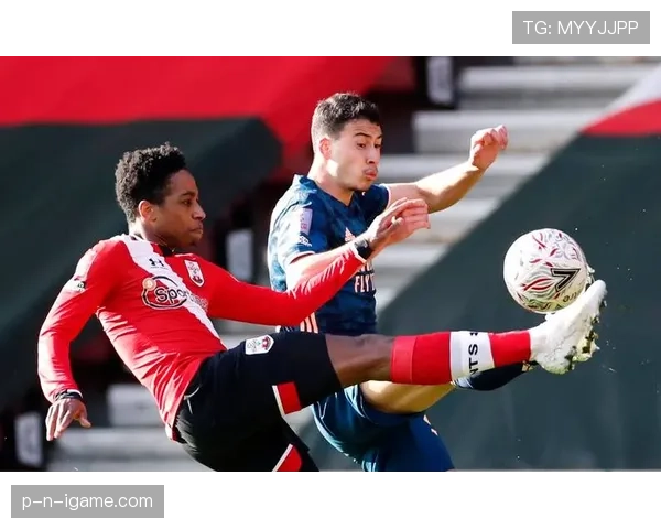 乌迪内斯球队结构解析：当前赛季阵容框架与战术体系分析