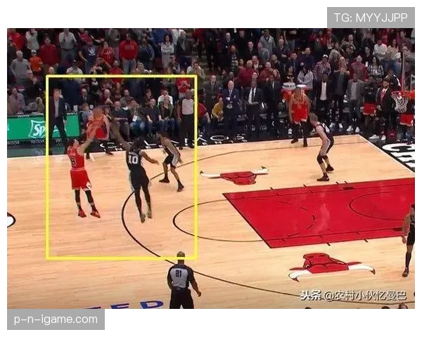 米尔斯通过挡拆创造空间，提升球队关键时刻三分命中率