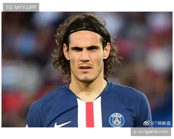 卡瓦尼这生活，赛场上的猛兽回家就成了厨房魔法师？